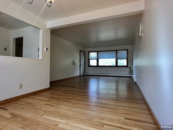 2nd image of 24 Avenue C