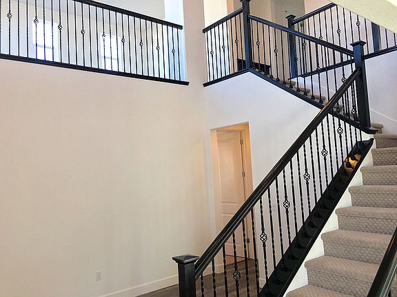 2nd image of 303 W Wyatt Dr