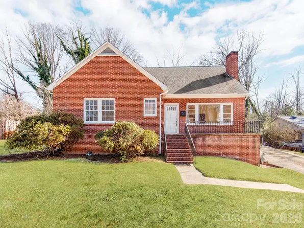 113 Falls St, Morganton, NC 28655