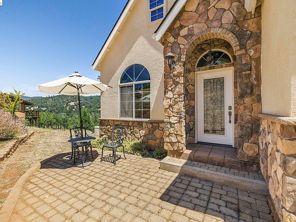 3rd image of 23465 Porcina Way
