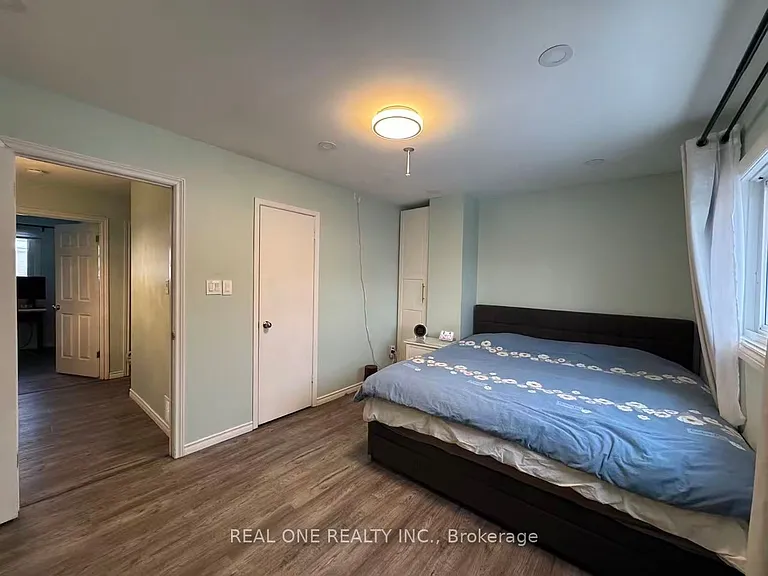 400 Mississauga Valley Blvd #124 — Photo 12