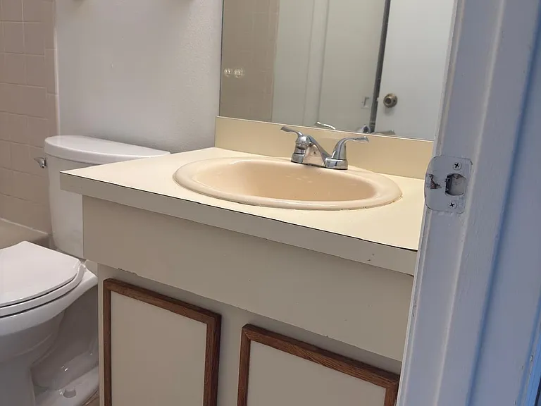 603 Bainbridge Dr — Photo 7