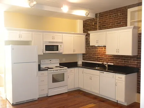 15 N Pleasant St #2S Photo 1