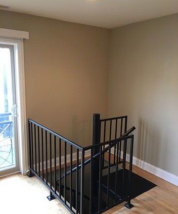 3rd image of 2209 W Warren Blvd #1