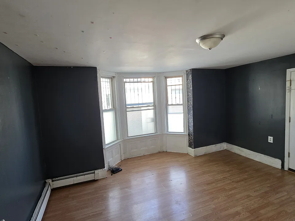 49 Lentz Ave #1A