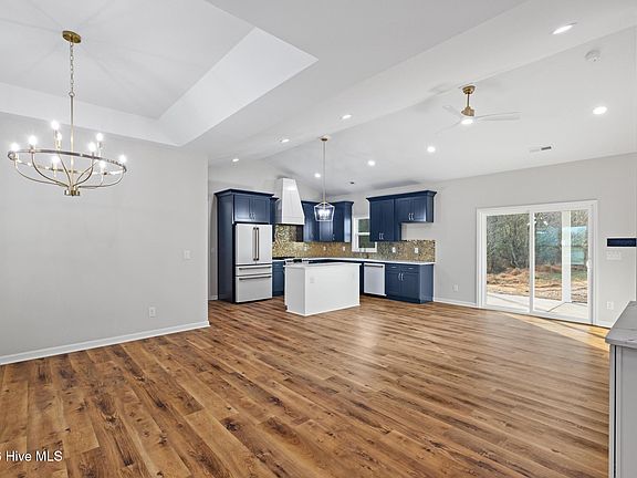 5th image of 405 Wade Drive