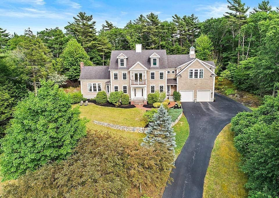 1st image of 32 Fox Hill Cir