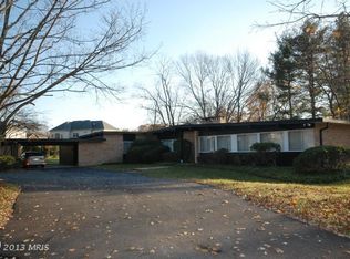 5 Stone Hollow Ct, Baltimore, MD 21208