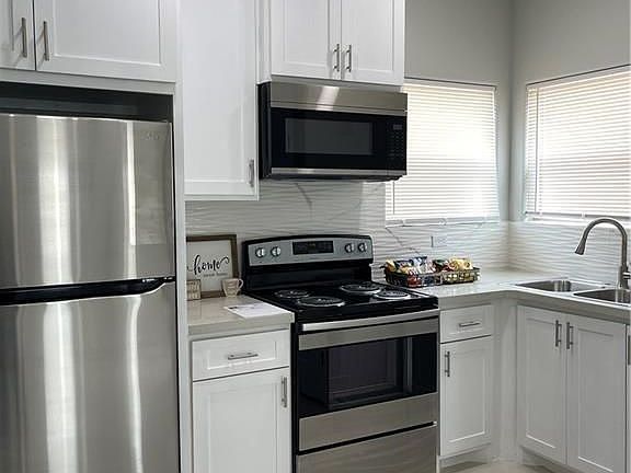 4th image of 205 N West St #4