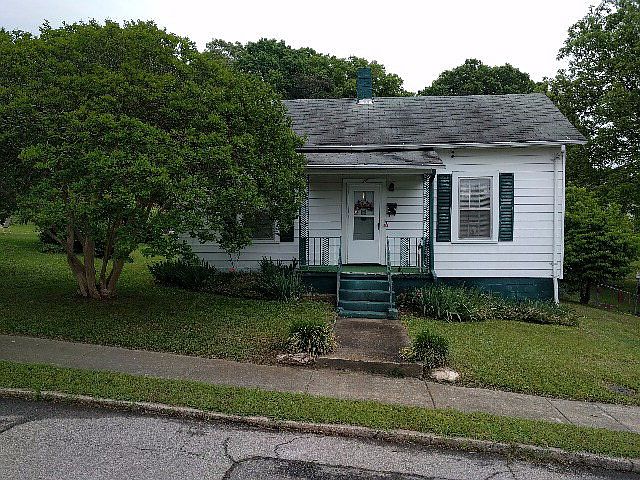 1st image of 25 Selma Ave