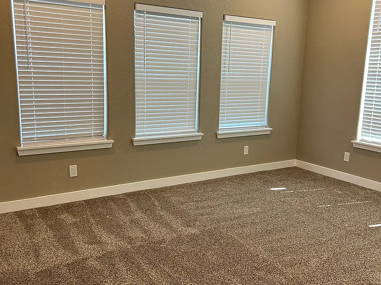 10711 Cromwell Dr — Photo 15