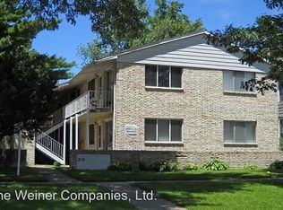 310 W Washington St APT 05, Champaign, IL 61820