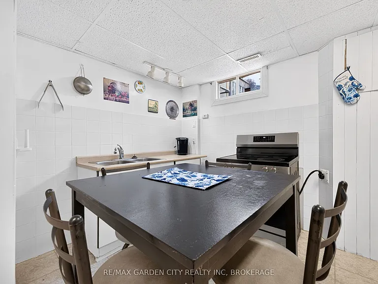 38 Cypress St #LOWER — Photo 22