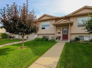 13 W Kenny Close, Red Deer, AB T4P 4C3