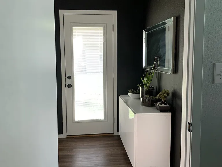 620 Railroad Ave #104 — Photo 4