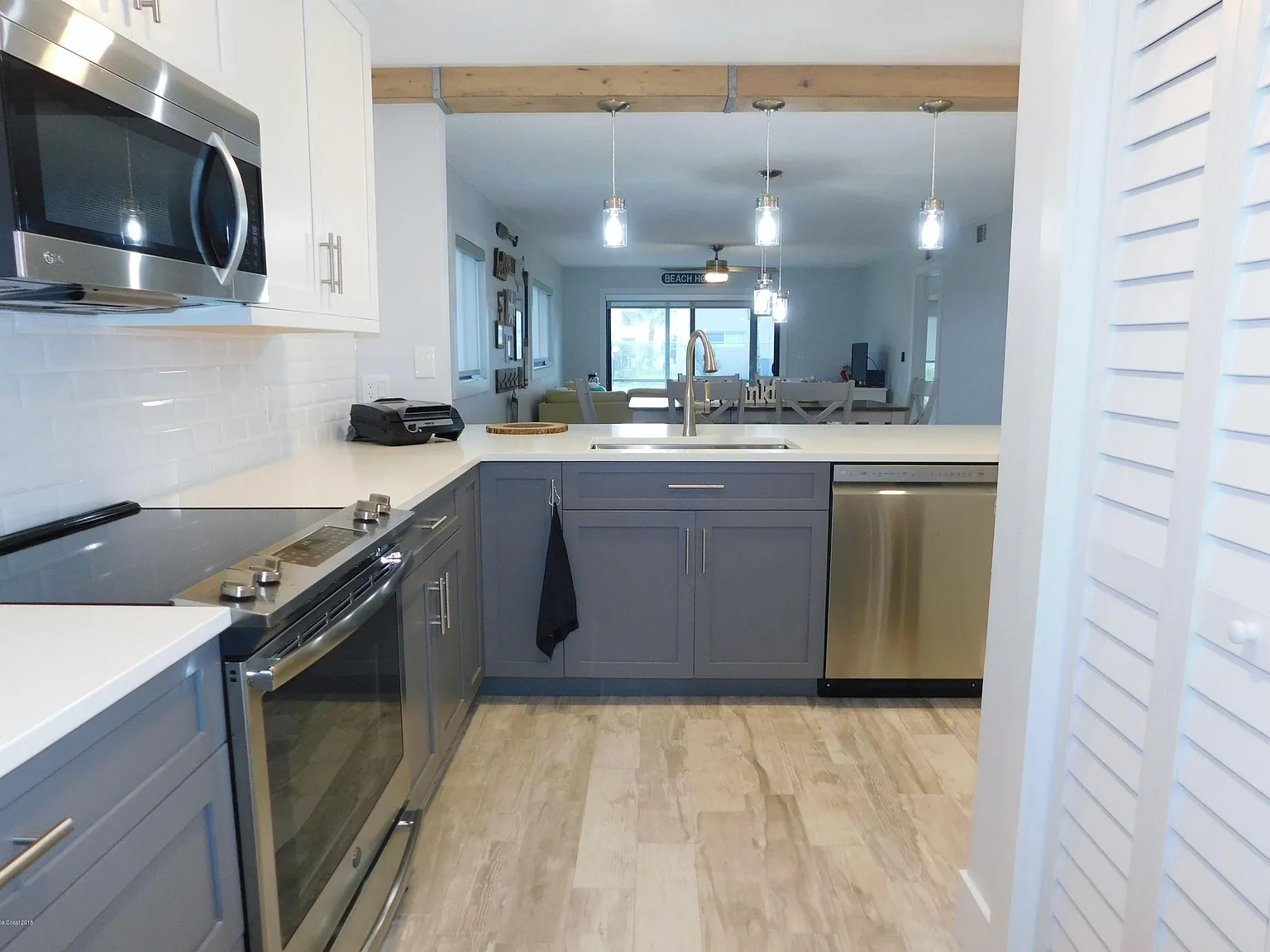 2 bed, 2.0 bath, 1240 sqft, $2,400 — Photo 4