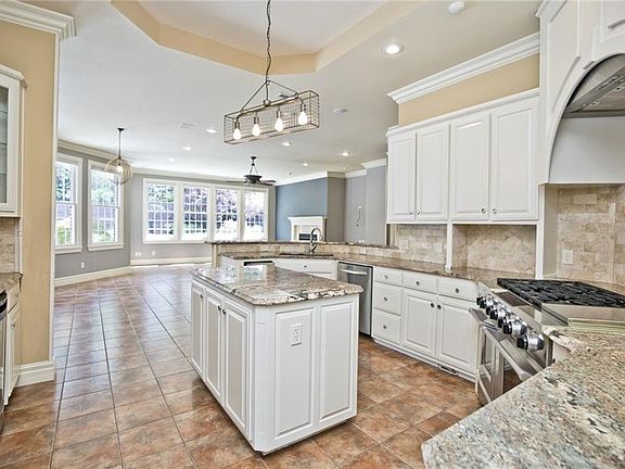 4th image of 3685 E Leawood Way
