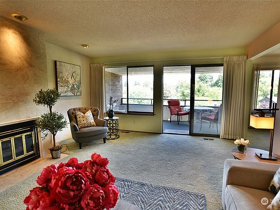5th image of 10821 Glen Acres Drive S #D
