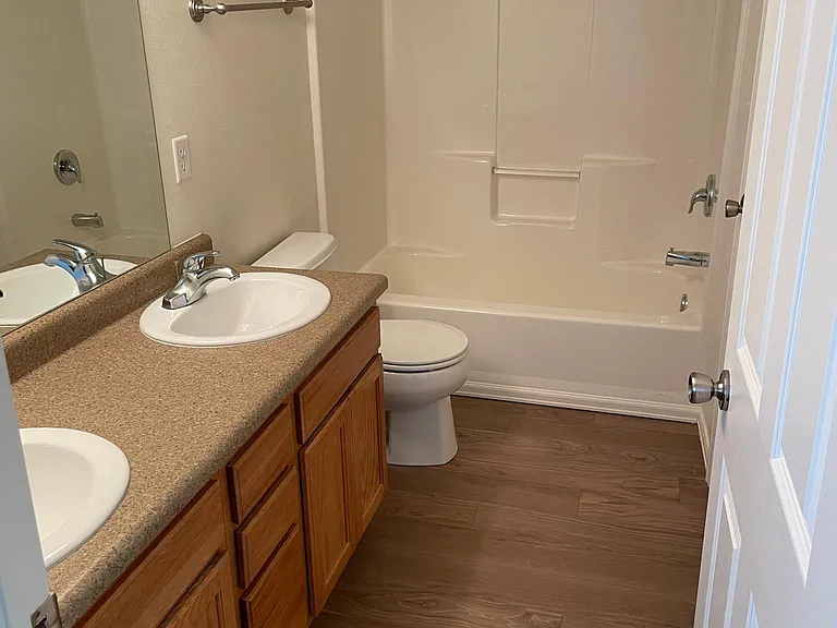 2463 Brookwillow Loop — Photo 4