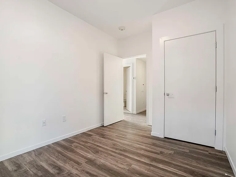 839 Beacon — Photo 28