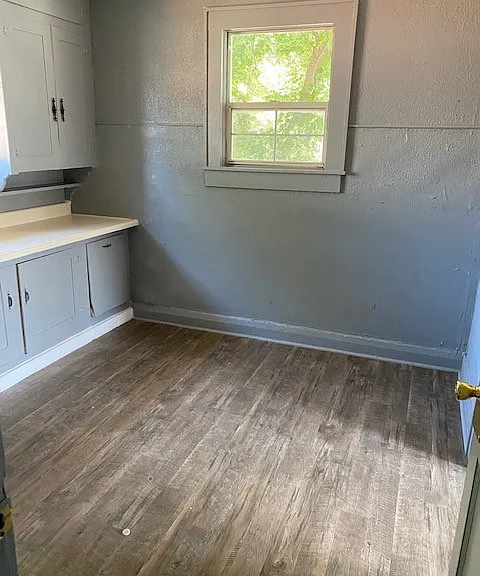 1804 N Market Ave — Photo 5