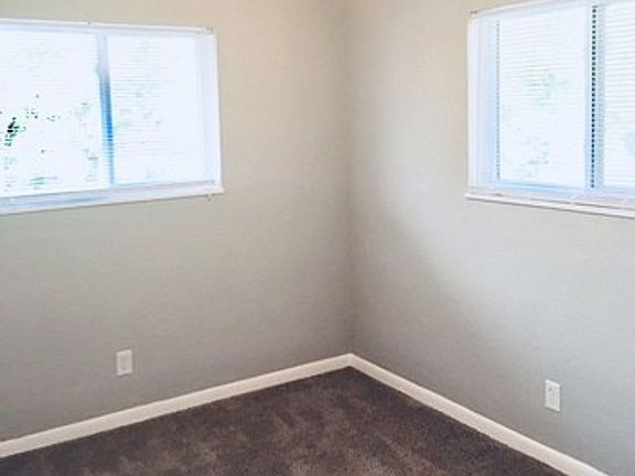 4th image of 1020 Forest Ct APT 7