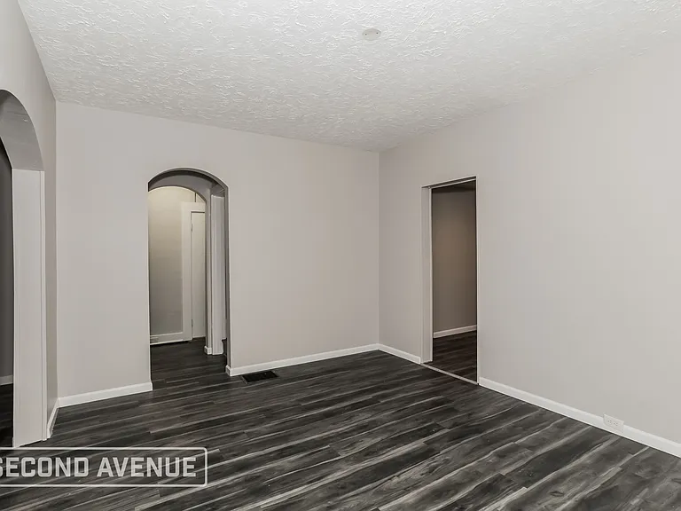 3302 Broadwell Ave — Photo 14