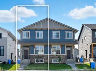 1075 N Mahogany Blvd SE, Calgary, AB T3M3X4