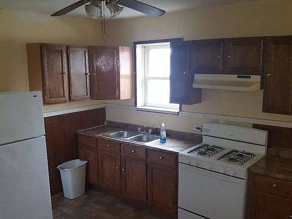 3rd image of 2217 Prather Ave #A