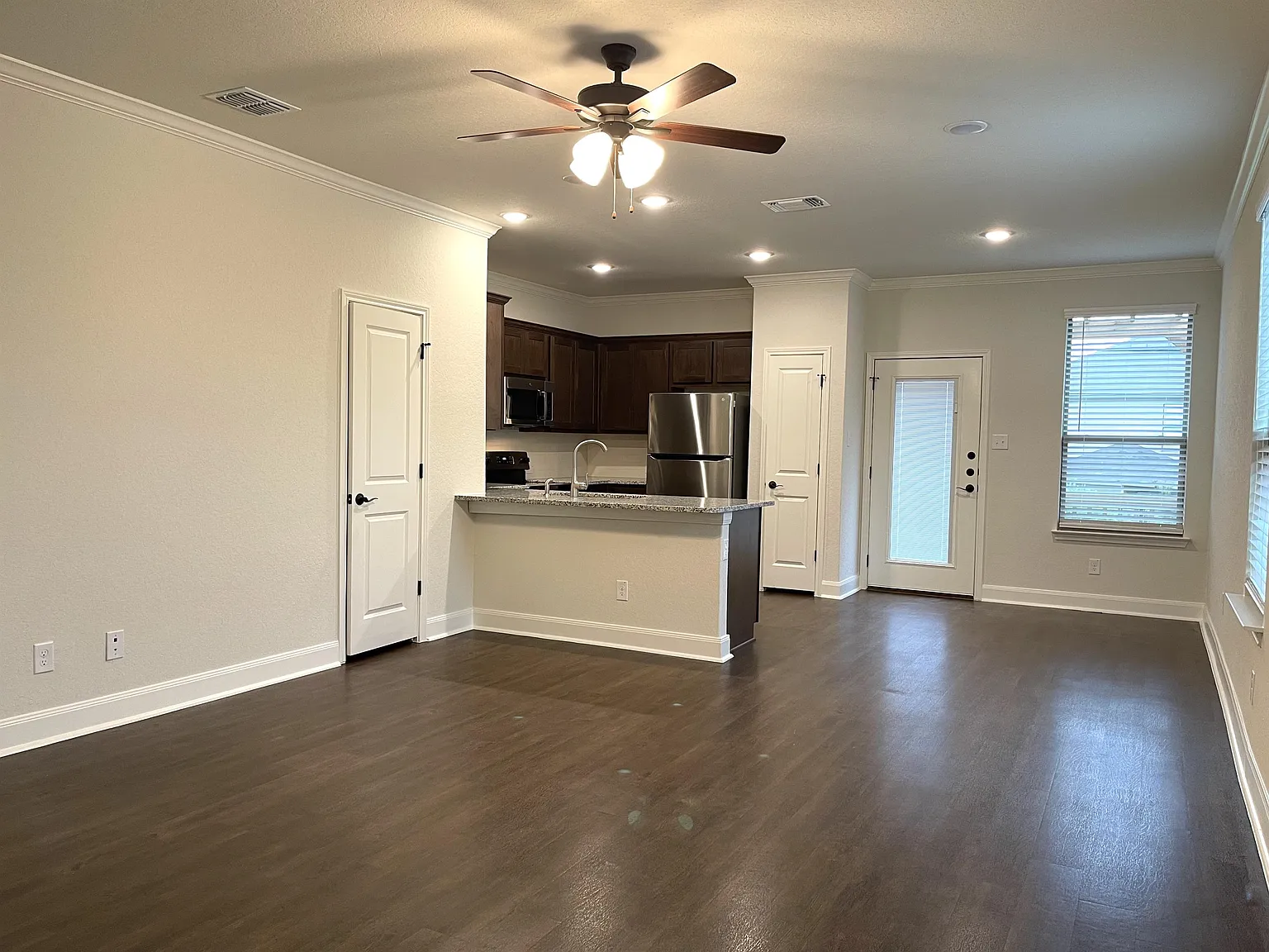 2222 Sandlewood Cove San Antonio, Tx. 78245 - 101 — Photo 4