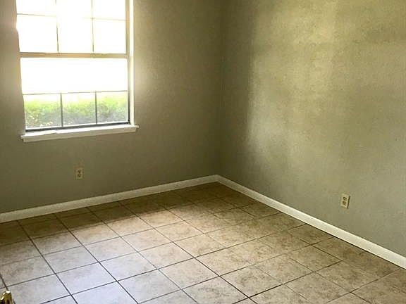 5th image of 7608 Val Verde Dr