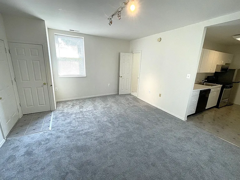 770 S 2nd St #2R — Photo 6