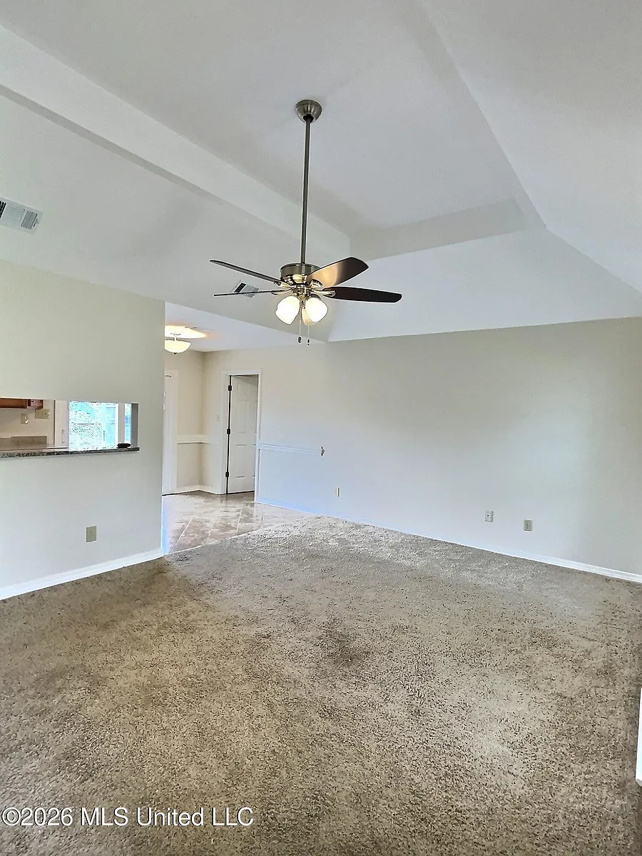 Building Photo - 3910 Yosemite Dr