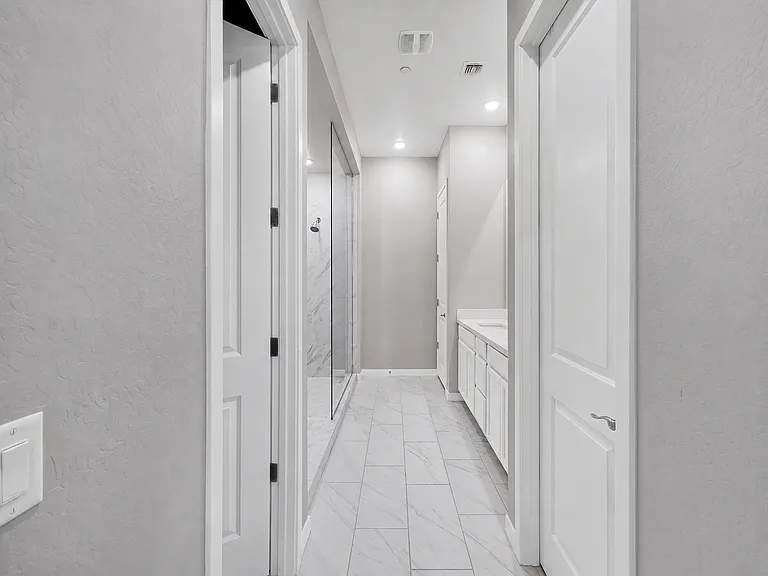 14027 W Desert Flower Dr — Photo 3