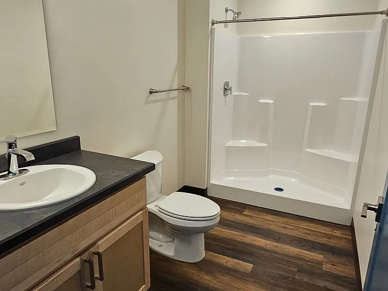 1329 Defoe St #101 — Photo 4