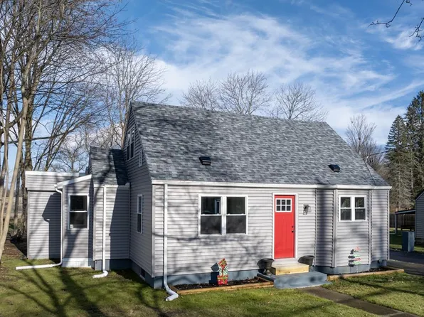 321 E William St, Bath, NY 14810