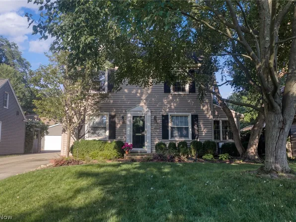 225 Melbourne Ave, Akron, OH 44313