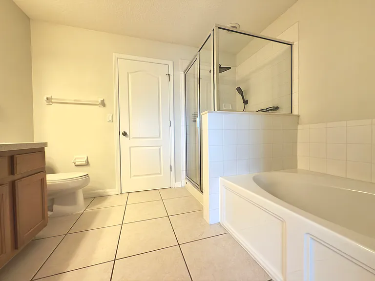 2526 Lexington Oak Dr — Photo 10