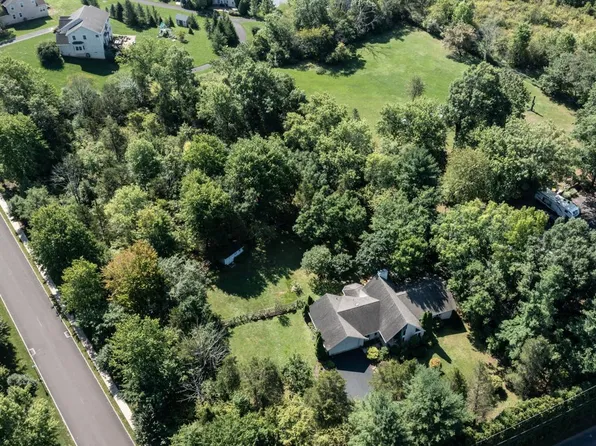 2066 Store Rd, Harleysville, PA 19438