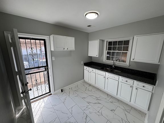 2nd image of 4173 Faxon Ave