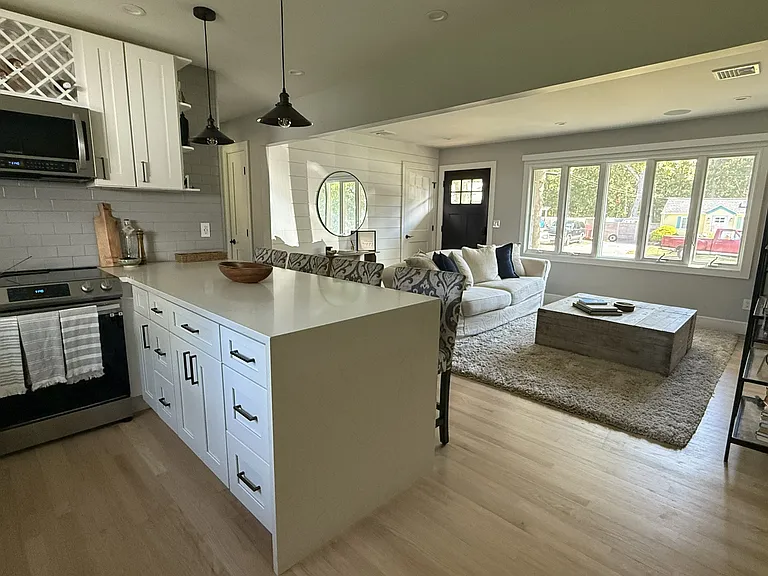 38 Foster Ave — Photo 7