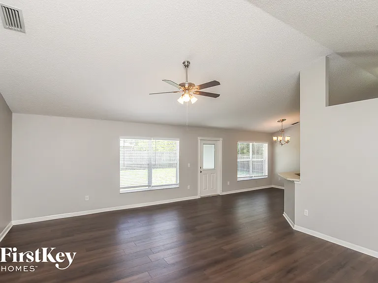 826 Tedder Rd SE — Photo 4