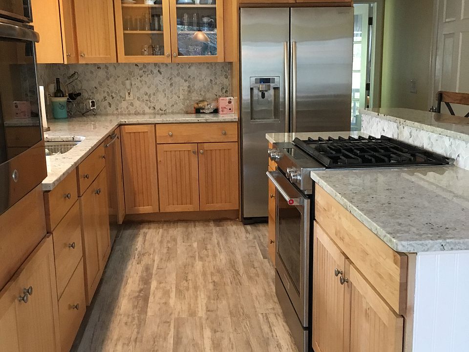 1st image of 26 Livingston Dr