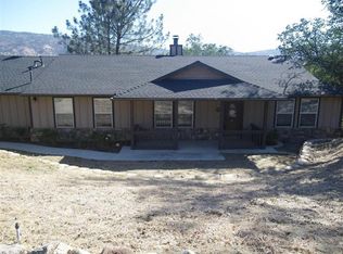 22860 Saddleback Dr, Tehachapi, CA 93561