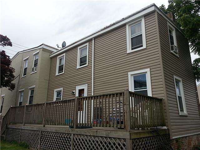 2nd image of 815 Washington St