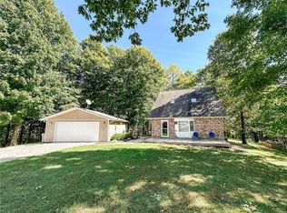 20504 N Edgewater Ct, Marshall, IL 62441