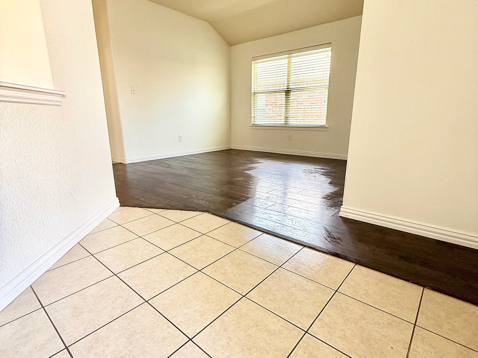 4 bed, 1970 sqft, $1,950 — Photo 3