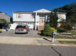 25 Lorelei Dr, Howell, NJ 07731