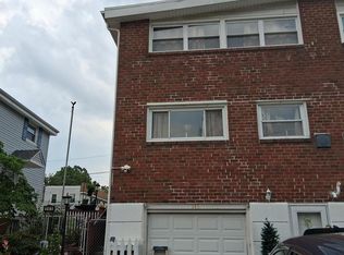 145 Crum Creek Dr, Woodlyn, PA 19094