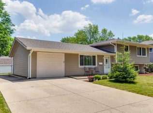 315 S Salem Dr, Schaumburg, IL